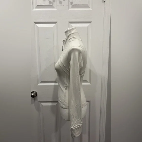 Lululemon Athletica White Ski Jacket with High Collar - Picture 2 of 7